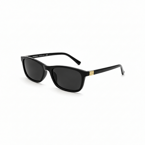 Gafas negras, vista en ángulo